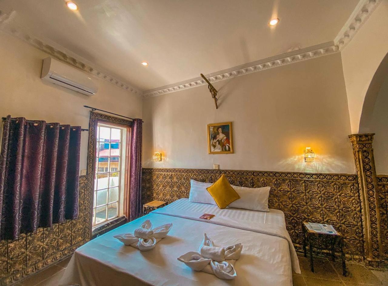 Le Casablanca Hotel Phnom Penh Dış mekan fotoğraf