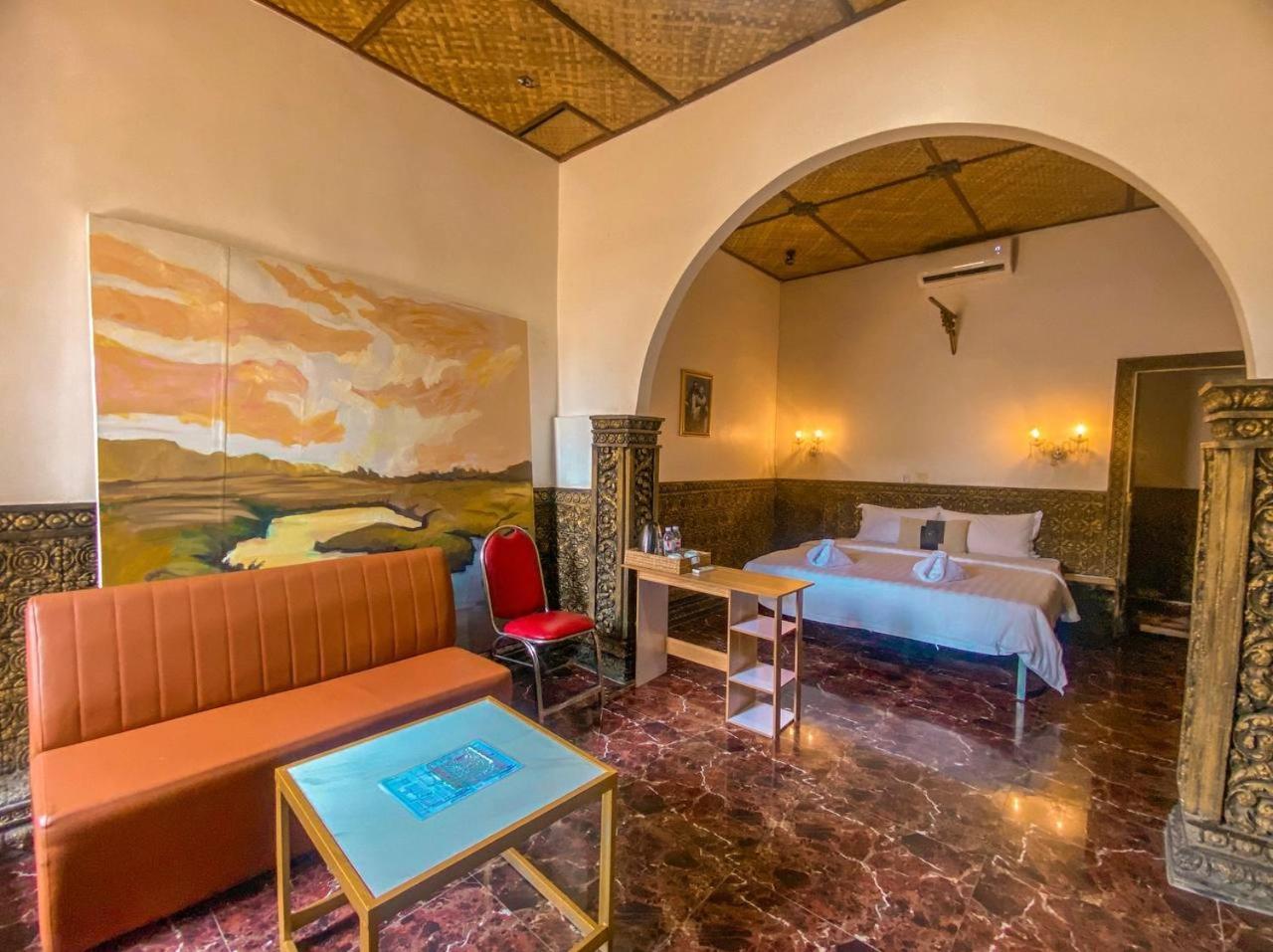 Le Casablanca Hotel Phnom Penh Dış mekan fotoğraf