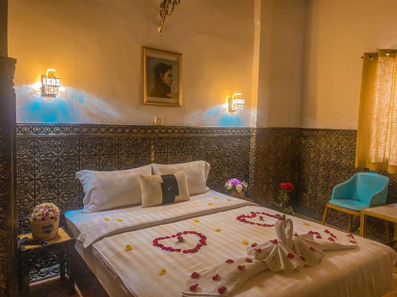 Le Casablanca Hotel Phnom Penh Dış mekan fotoğraf