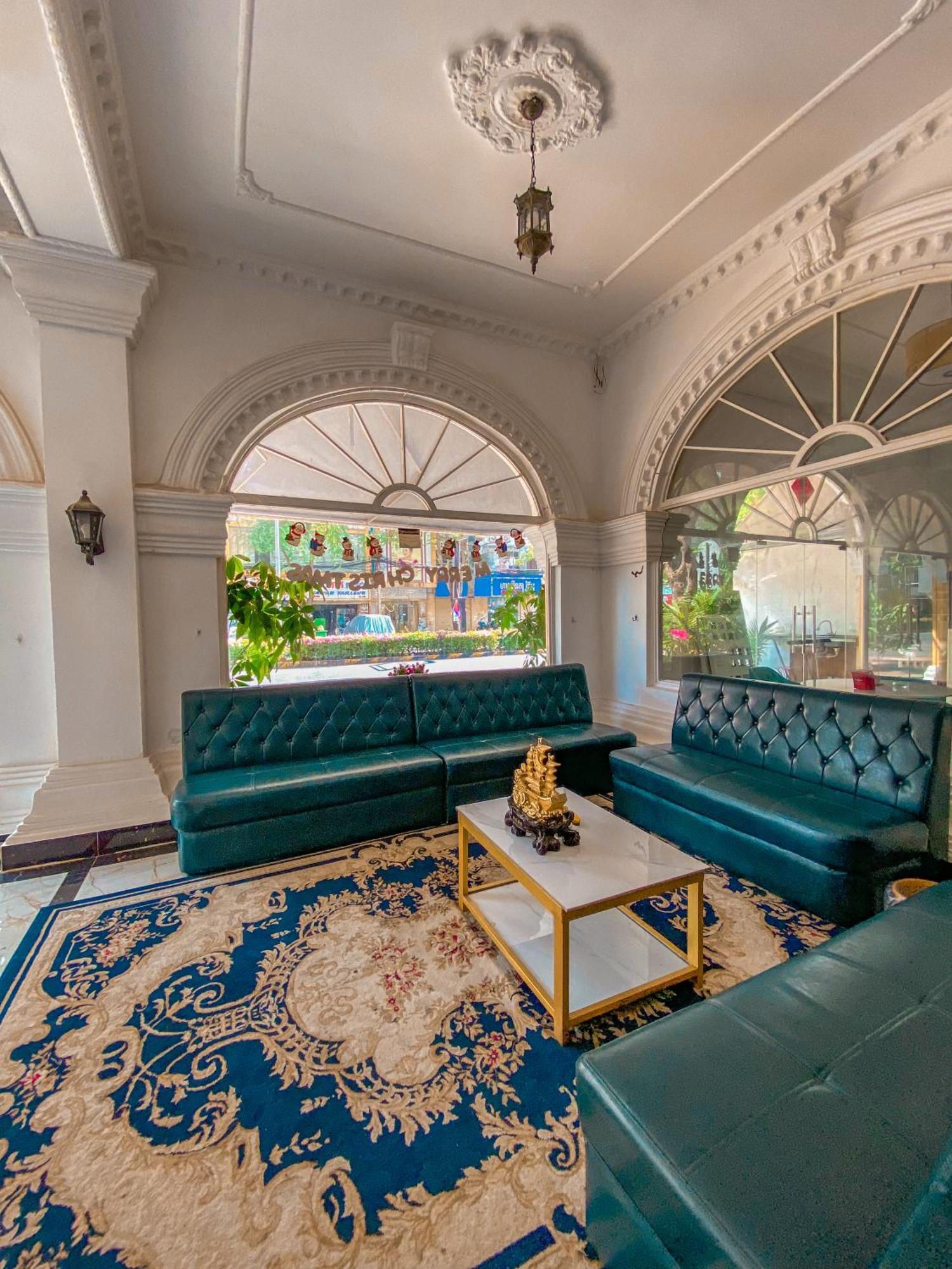 Le Casablanca Hotel Phnom Penh Dış mekan fotoğraf